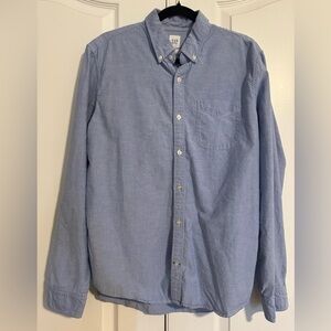 GAP Men’s Chambray Button Down Shirt